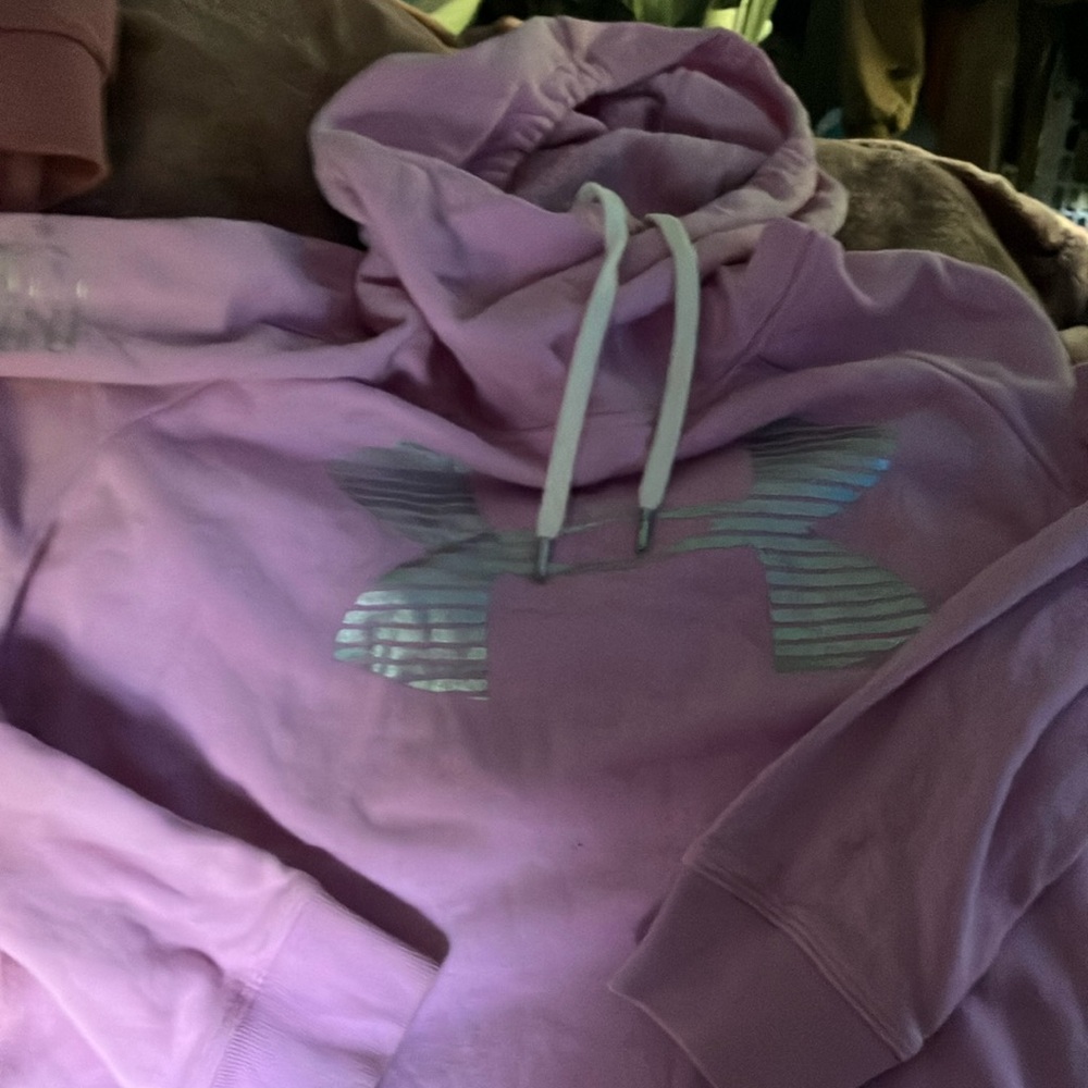 This is a under armor pull over very cute fit to size